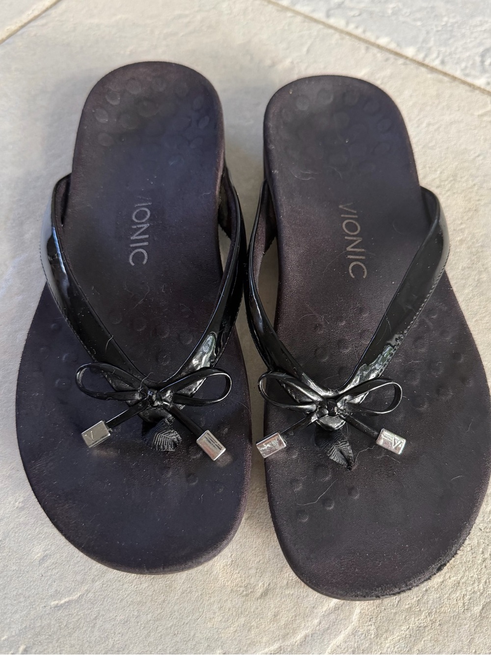 Vionic Black Bella Thong Sandals Flip Flops size 9